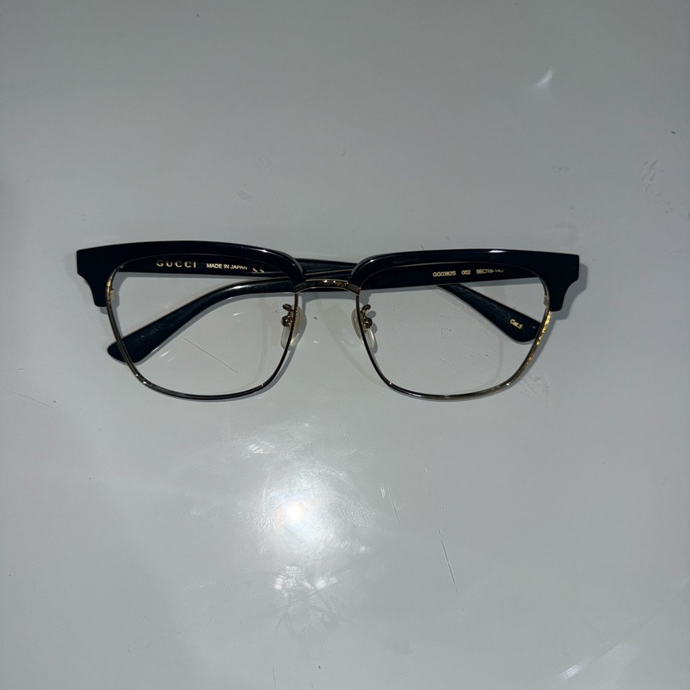 Gucci Women's Glasses in Black and Gold